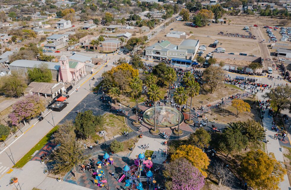 Una renovada plaza en Los Altos rinde homenaje al General San Martín