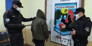 Maltrato animal en Campo Grande: arrastraba a su perro con la motocicleta.