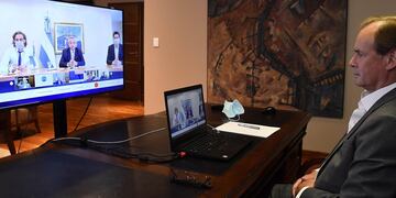 Bordet anunció que acordará con los intendentes las nuevas restricciones horarias.