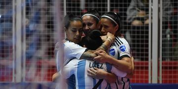 La Selección Argentina femenina de futsal le ganó y se clasificó a las semifinales de la Copa América.