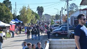 Multitudinaria fiesta del “Día de la Bandera” en Pueblo General Belgrano