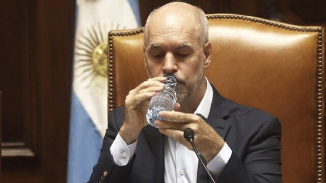 La imagen de Horacio Rodríguez Larreta que se viralizó en redes sociales y esconde una condición que tiene desde pequeño (Twitter).