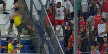 Boca 0-Independiente 0 en San Juan. Hubo incidentes entre los barras.