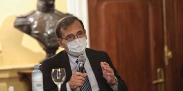 Por el incremento de casos en la provincia de Corrientes, el Comité de Crisis dio una conferencia de prensa y anunció nuevas medidas sanitarias.