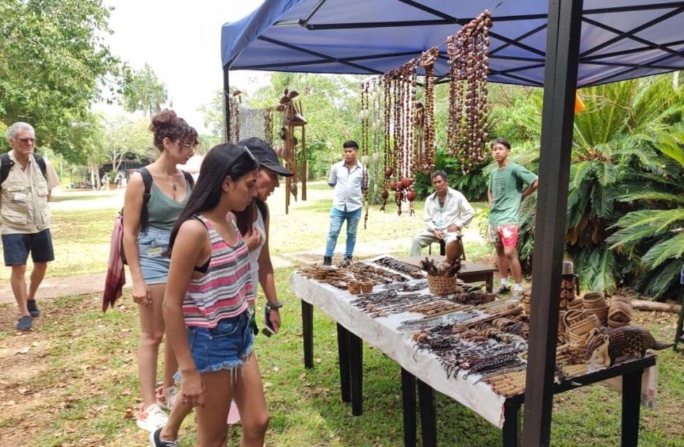 Puerto Iguazú: disponen de otro espacio para una nueva feria de comunidades Mbya en Cataratas