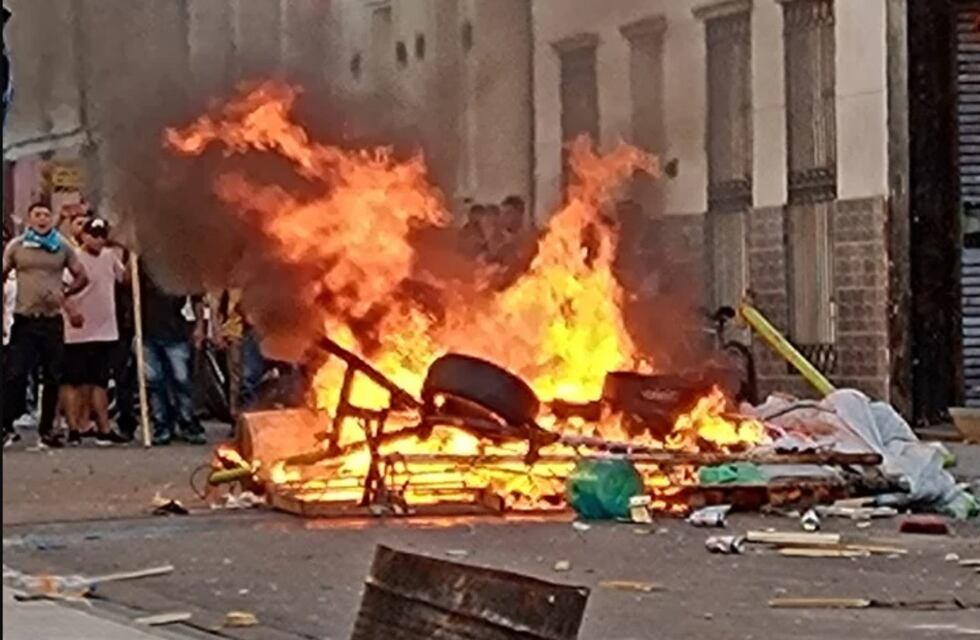 Uocra: una nueva batalla campal entre facciones terminó con un herido de arma blanca en San Nicolás
