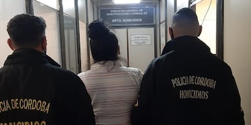 La sospechosa fue detenida en las inmediaciones de donde ocurrió el crimen, en la zona este de la capital cordobesa (La Voz).