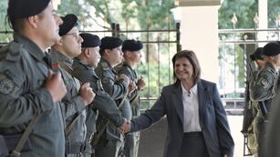 La ministra de Seguridad encabezó un acto en Rosario.