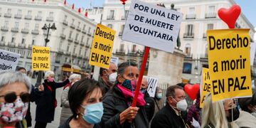 El parlamento español aprobó la ley de eutanasia y suicidio asistido.