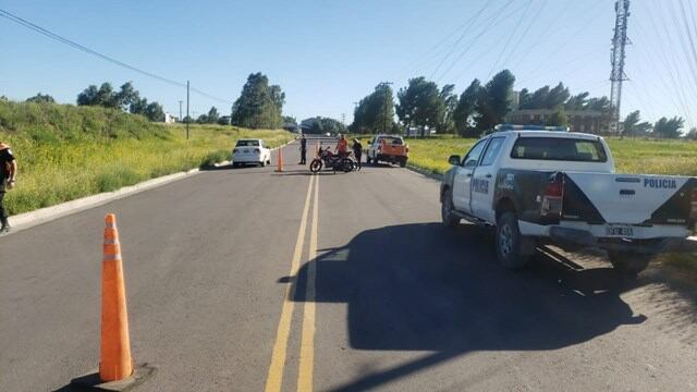 Buscan a un vehículo que se fugó de un accidente vial