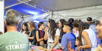 La Feria del Libro 2025 en Arroyito se desarrolló en la Plaza 25 de Mayo