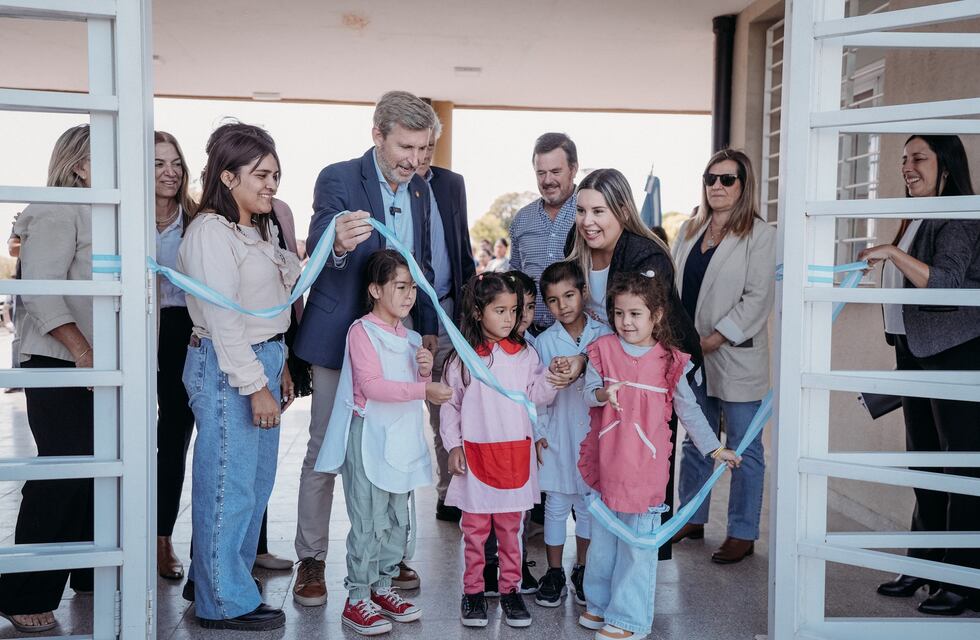 Rogelio Frigerio inauguró un nuevo edificio educativo en el departamento Gualeguay