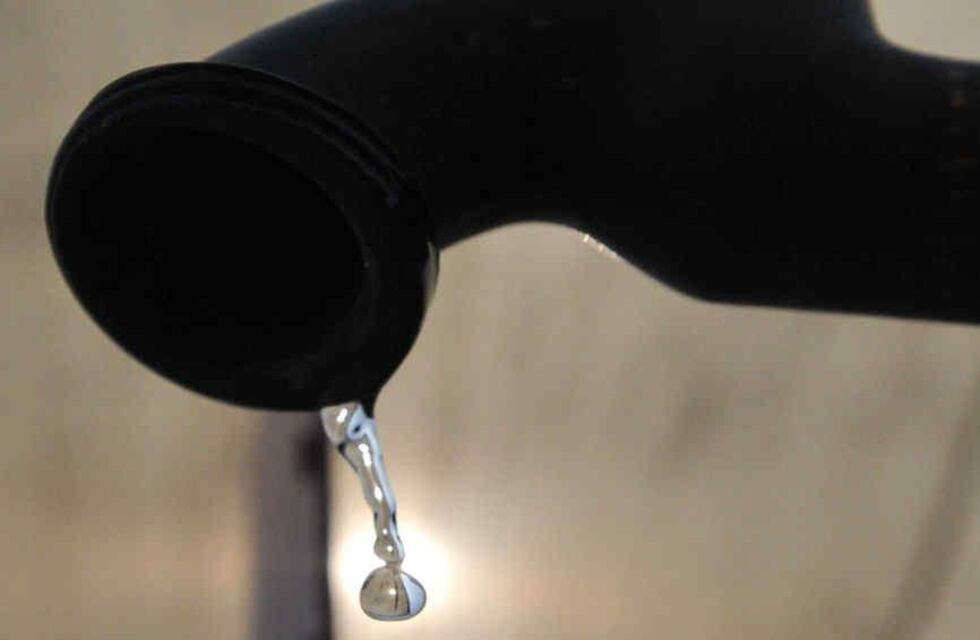 Más golpes al bolsillo: ente del Gobierno cordobés autoriza un nuevo aumento del agua
