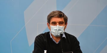 Fernán Quirós en conferencia de prensa. (Foto: Federico López Claro)
