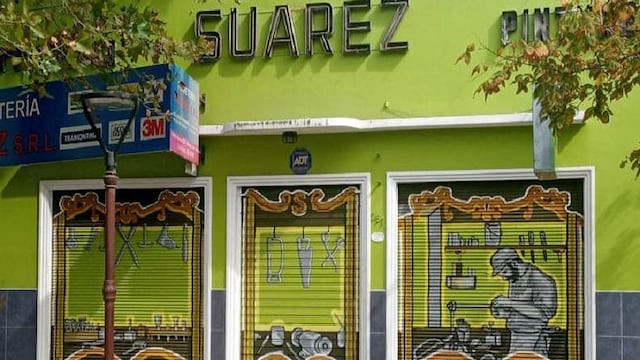 La comuna de Godoy Cruz puso en marcha un proyecto para que comerciantes de la calle Perito Moreno transformen esa arteria en una galería cultural pintando sus persianas. Gentileza MGC