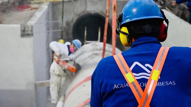 Cuatro mil análisis mensuales de calidad, con un 100% de conformidad, aseguran la potabilidad del agua. Foto: Aguas Cordobesas.