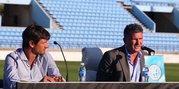 Mauro Óbolo, o como lo definió Luis Artime, su "mano derecha" para lograr el ascenso, deja Belgrano y su futuro está en España.