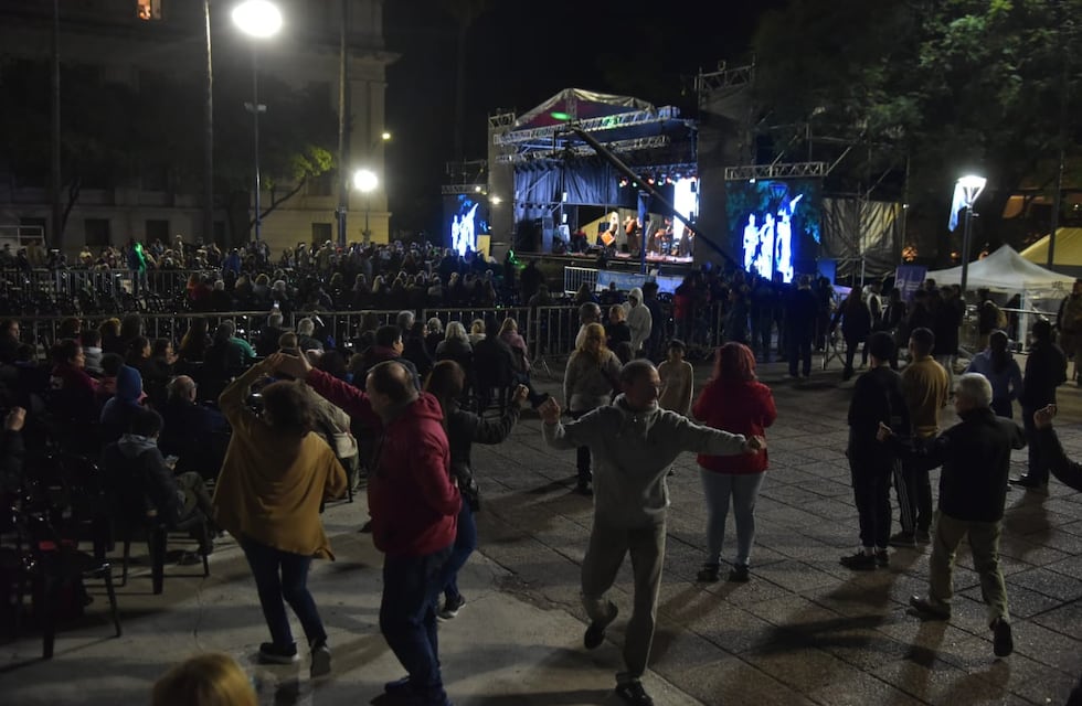 Así fue la vigilia para homenajear a los héroes de Malvinas en Córdoba
