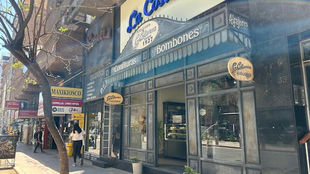 La Costanera deleita a la ciudad de Córdoba desde 1927 con alfajores y otros productos de pastelería.