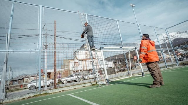 Realizan trabajos en playones deportivos de Ushuaia