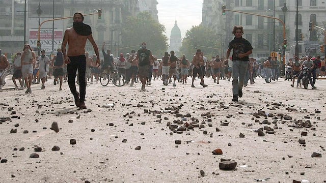 Crisis del 2001: el estallido social y "que se vayan todos".