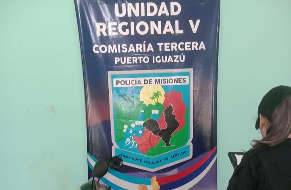 Efectivos policiales recuperan motociclo en Puerto Iguazú