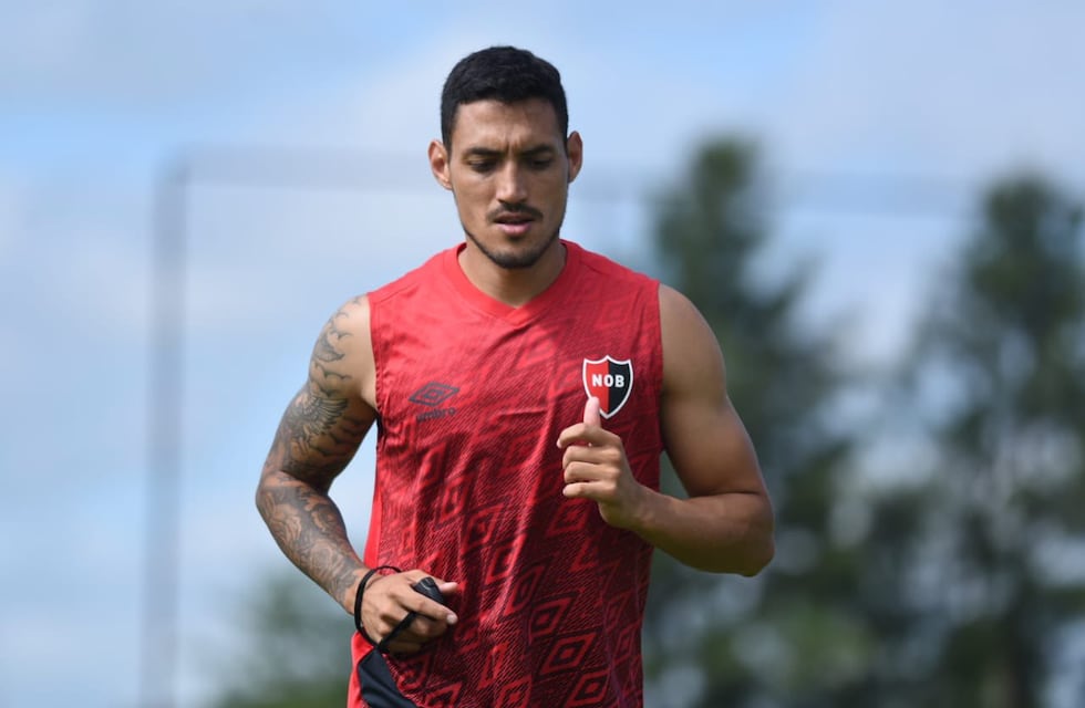 Cabral entrenó por primera vez con Newell’s, que le rescindió el contrato a Gabrielli