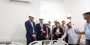 Recorrida de Pullaro por el Nuevo Hospital Regional de Rafaela