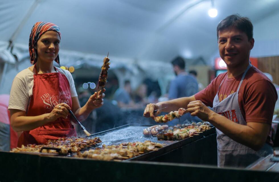 Noche de Colectividades 2023 en Rosario: un finde para recorrer el “crisol de culturas” de la ciudad