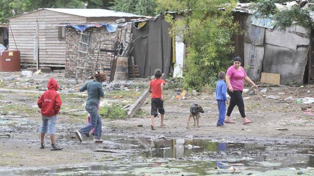 La mayor parte de hogares precarios se encuentra en ciudades y pueblos del interior del país (Foto: La Voz)