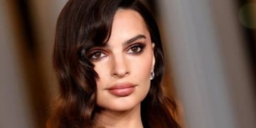 Emily Ratajkowski enamora en Instagram con sus posteos.