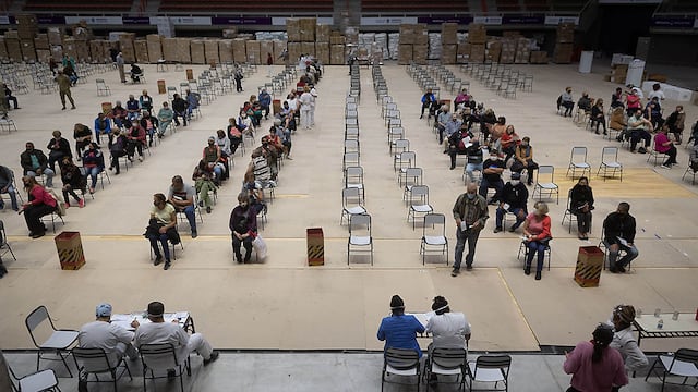 El Gobierno de Mendoza habilitó un nuevo grupo para la combinación de dosis contra el Covid-19. Ignacio Blanco/Los Andes