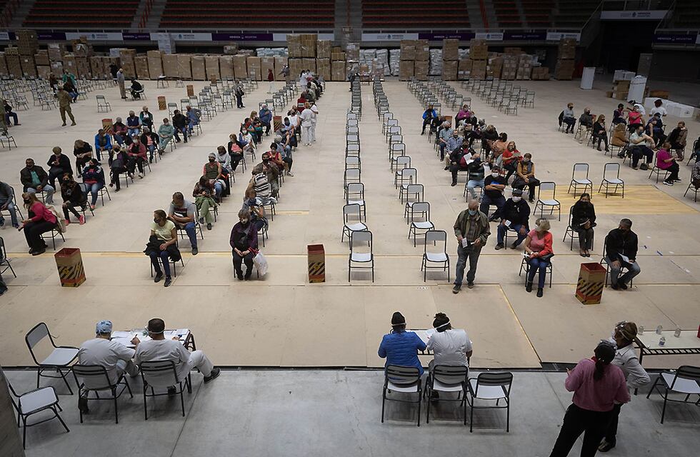 Vacuna Covid en Mendoza: inocularán a más de 7 mil personas este fin de semana