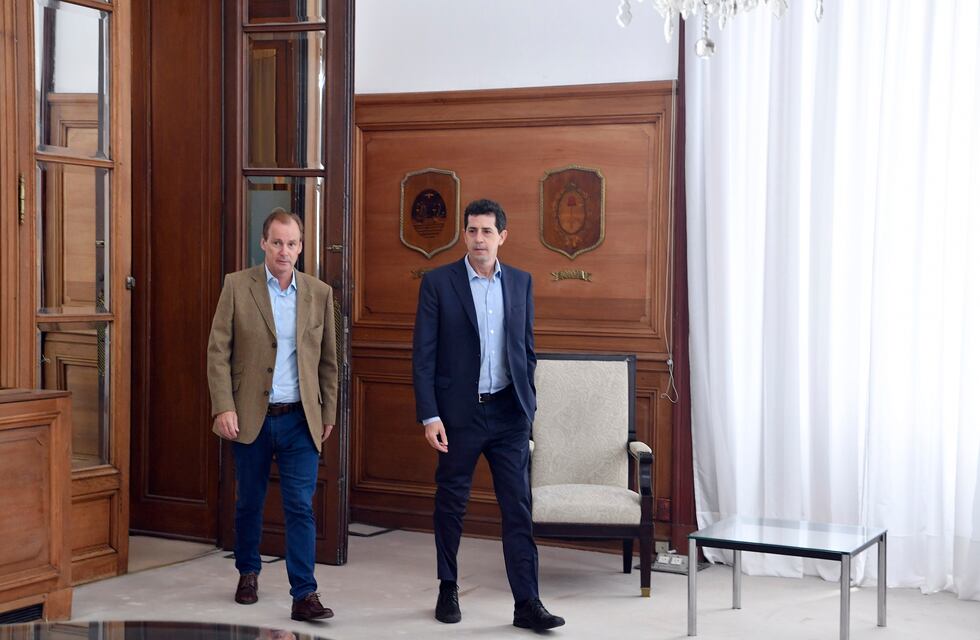 Eduardo Wado de Pedro y Gustavo Bordet firmaron un convenio para ejecutar la obra interconexión vial en Gualeguaychú