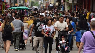 El artista sorprendió con un par de elementos en la peatonal de Córdoba.