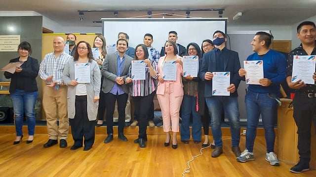 35 nuevos instructores