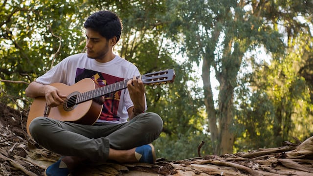Esteban Lazarte y el Trío Folklórico se presentan en El CCE de Tres Arroyos
