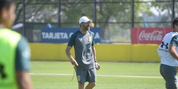 Kily González en entrenamiento de Central previo a partido con Godoy Cruz