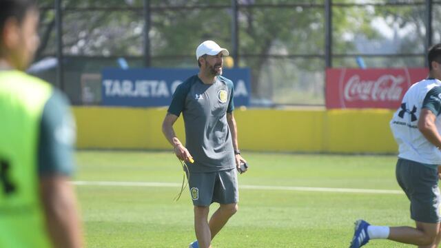 Kily González en entrenamiento de Central previo a partido con Godoy Cruz