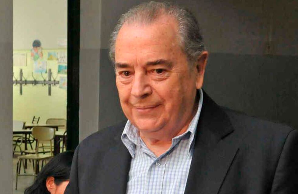 El exgobernador de La Pampa Oscar Mario Jorge fue internado en terapia intensiva