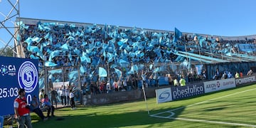 La hinchada de Belgrano y el show que dio en La Rioja acompañando al Pirata en el duelo por Copa Argentina ante Independiente Rivadavia. (Prensa Copa Argentina)