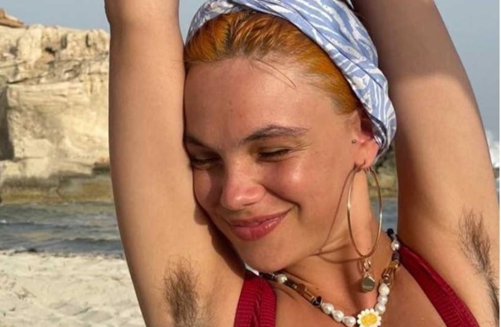 Martina Cariddi, “Mencía” de “Élite”, se mostró al natural en bikini y sembró debate