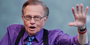 Fallece a los 87 años el gigante de la televisión Larry King (Foto: EFE/EPA/JOSE SENA GOULAO)