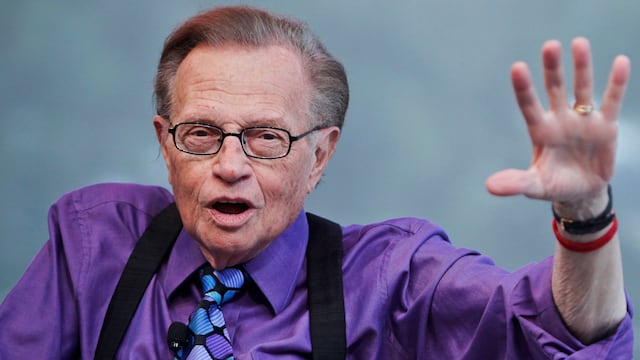 Fallece a los 87 años el gigante de la televisión Larry King (Foto: EFE/EPA/JOSE SENA GOULAO)