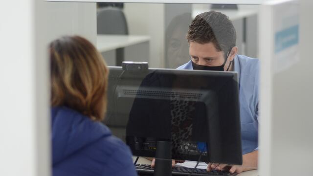 En Santa Cruz, durante el 2020 se registraron Nacimientos   3708, Matrimonios    428 y Defunciones   1570