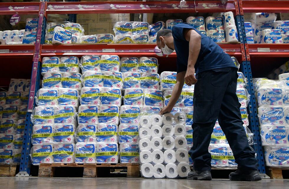 La Plata: un delincuente fingió ser técnico y se llevó una máquina de 3.600 dólares de un supermercado