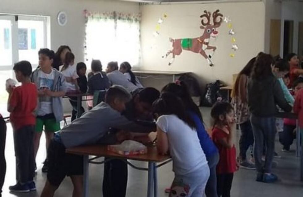 Entregarán más de mil cartucheras en los merenderos de Caleta Olivia
