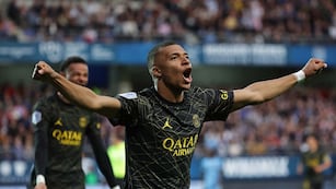 Kylian Mbappe más cerca del Real Madrid que nunca (EFE/CHRISTOPHE PETIT TESSON)