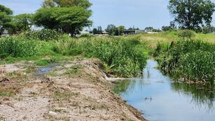 Vuelco de efluentes cloacales en el Canal Sur