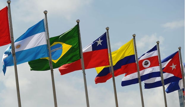 Banderas de América Latina.